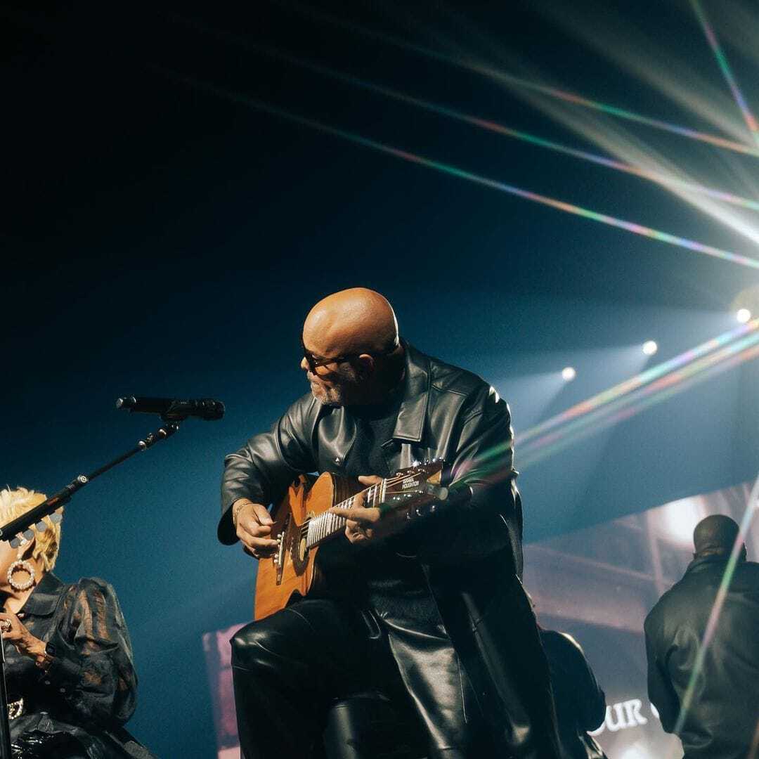 Israel Houghton Hybrid